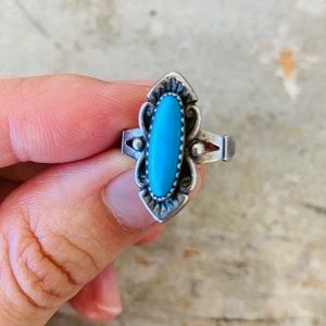 ♥️ Southwestern Style ♥️ Signed Sterling Silver & Turquoise Ring